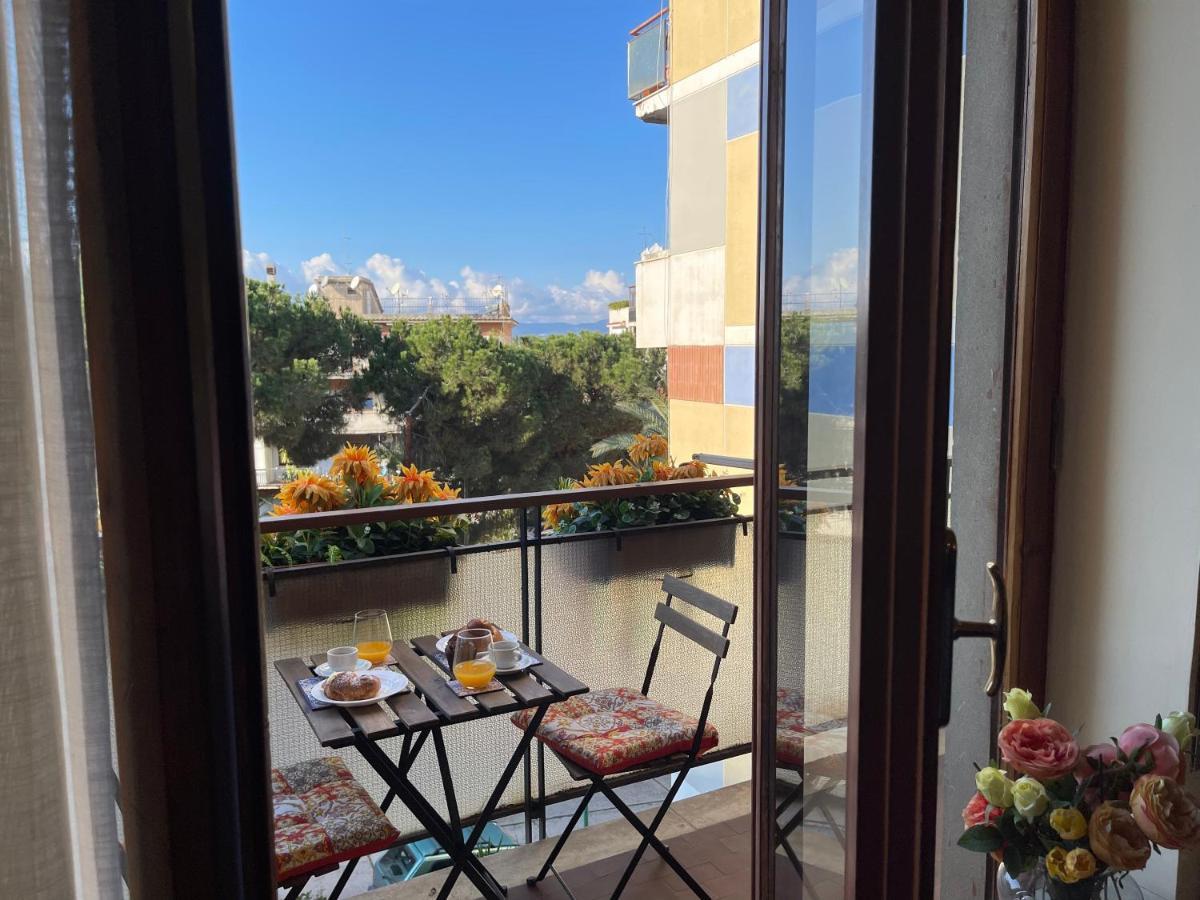 Lady House Lägenhet Reggio di Calabria Exteriör bild